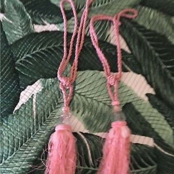 2 New Pink curtains tie back tassels - Picture 1 of 9